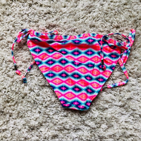 String bikini bottom - Picture 4 of 5
